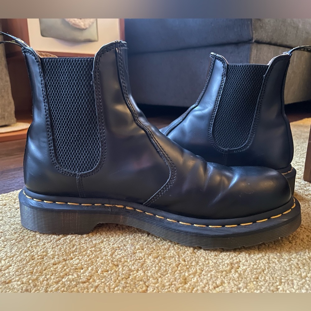 Dr. Martens 2976 Chelsea boot
